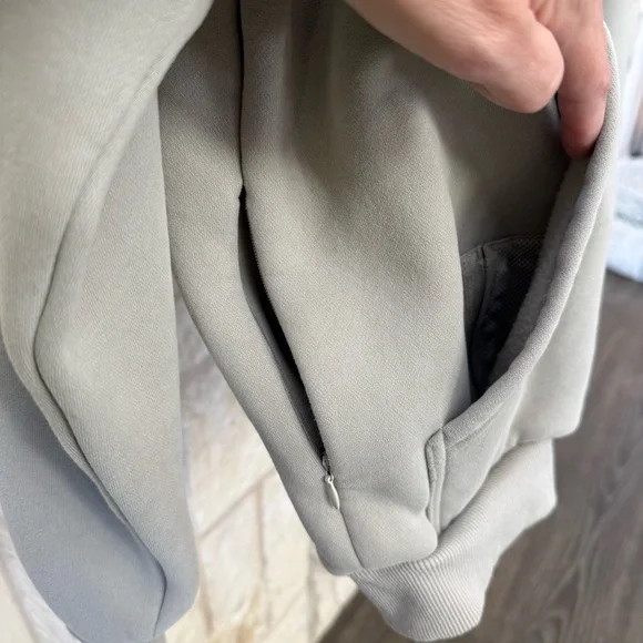 Comfrt Travel Essentials Hoodie and Sweatpants Set in color Stone XS - Picture 3 of 9